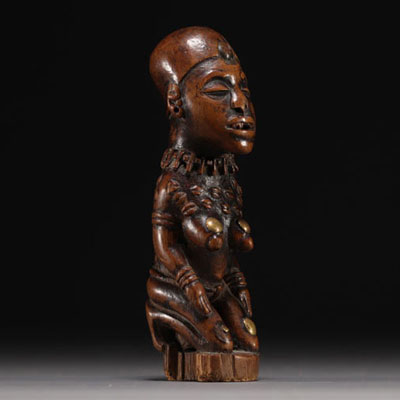 Female figure - Yombe - Rep.dem.Congo