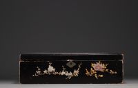 Japon - Coffret à décor Maçonnique en laque de Nagasaki et marqueterie, Edo, XIXème.
