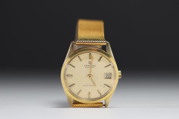 Certina - Blue Ribbon, automatic men's watch in 18k gold, circa 1960.