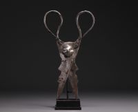Jean COCTEAU (1889-1963) dans le goût de. - Paire de ciseaux en fer forgé et sculpté.