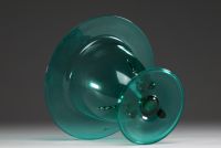 Murano - Vittorio ZECCHIN (1878-1947) Cappellin Venini & C - Green tinted blown glass bowl with applied handles on pedestal, circa 1930.