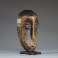 Afrique RDC - Masque Lega en bois sculpté, première moitié XXème.