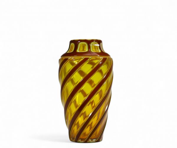 Léon Ledru (1855–1926) Vase en cristal triplé, vers 1897 Manufacture du Val Saint-Lambert.