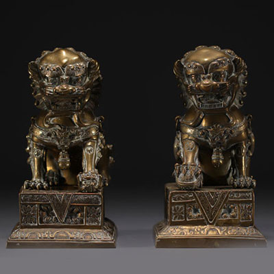 Chine - Paire de Lions de Fô en bronze.