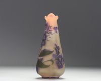 Émile GALLÉ (1846-1904) Acid-etched multi-layered glass vase decorated with anemones, signed.
