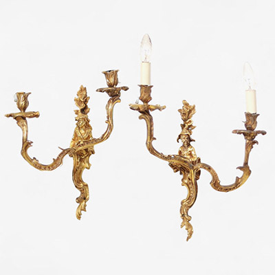 Paire d’appliques murales en bronze doré 