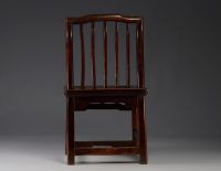 Chine - Petite chaise en bois dur, XVII/XVIIIe siècle.