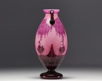 Le Verre Français - Vase aux Dahlias en verre multicouche.