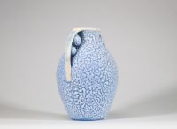 Vase dans le goût de Jean Besnard (1889-1958), céramique à décor craquelé bleu