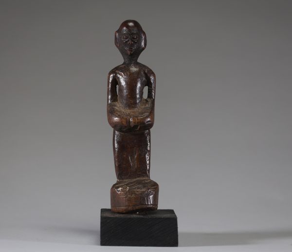 Afrique RDC - Statuette Chokwé, Yaka, en bois sculpté, Congo RDC, 1ère moitié XXème.