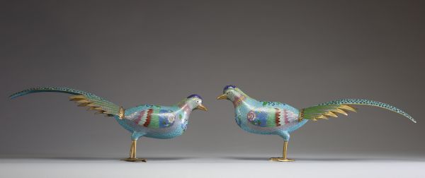 Chine - Couple d'oiseaux en émail cloisonné, époque République.