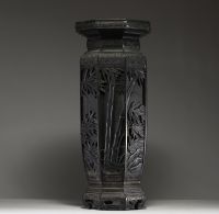 Japan - Imposing carved slate vase with rich decoration of a tiger in a bamboo forest. Meiji period