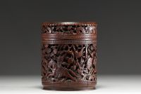 Asia - Covered carved bamboo box depicting a battle scene, early 19th century.
