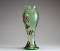 Montjoye Saint Denis - Grand vase en verre givré dégagé à l'acide à décor floral émaillé, inscription 