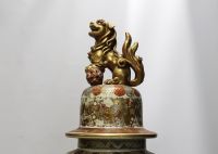 Japan - Imposing Satsuma covered vase decorated with dignitaries, magicians and courtesans, Meiji period.