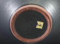 Antonio LAMPECCO (1932-2019) Vase en grés émaillé noir et bleu, monogramme LA sous la pièce.