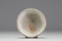China - Small covered box in white-blue porcelain with floral decoration, 18th century.