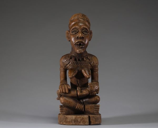 Afrique RDC - Maternité Bakongo en bois sculpté, Congo RDC, début XXème.