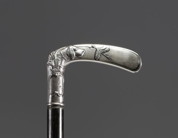 Canne à motif floral Art Nouveau en argent massif, poinçon 800 ES.