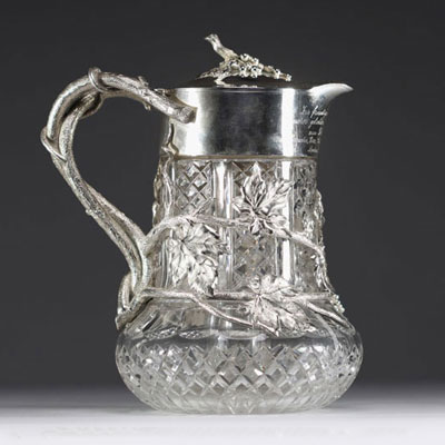W. A. BOLIN - Moscow, 1891 - Sumptuous carafe in cut crystal and solid silver decorated with vines in relief, stamped Bolin, hallmarks KL and 84 zolotnik.