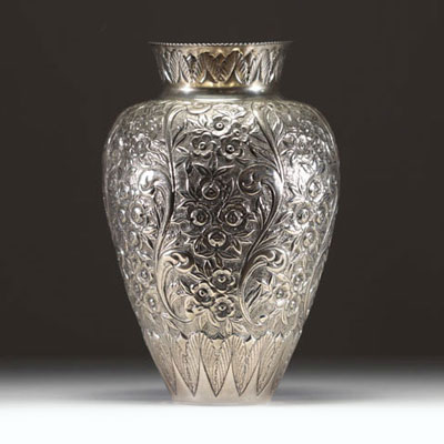 Solid silver vase with repoussé floral decoration, hallmarked H 800.