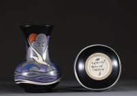 Zénith Gouda Meeuw - Paire de vases en faïence polychrome à décor de Mouettes, dessin de Willem Stuurman, exécuté par Zenith, Gouda, Pays-Bas, vers 1930.