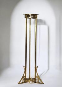 Gustave SERRURIER-BOVY (1858-1910) in the style of - Constructivist brass saddle, circa 1900.