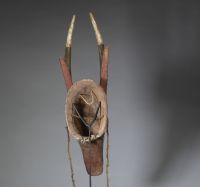 Afrique - Masque antilope Bobo en bois sculpté polychrome, Burkina Faso.