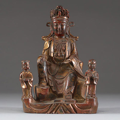 Chine, XVIIe–XVIIIe siècle — Statuette de Guanyin en bronze doré