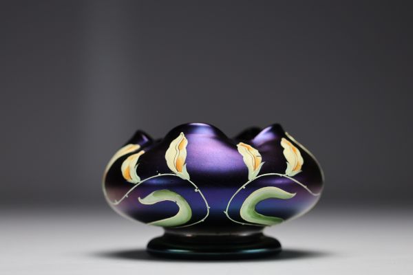 Ferdinand Von POSCHINGER (1867-1921) Polylobed iridescent and enamelled glass bowl with 