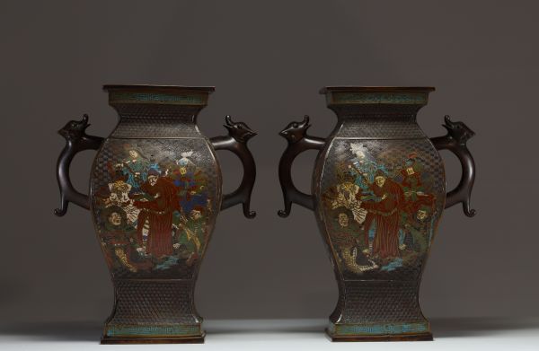 Japan - Pair of patinated bronze and cloisonné enamel baluster vases decorated with figures, Meiji period, debossed mark under the pieces.