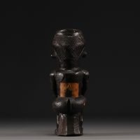 Large Kuba cup depicting a seated figure - Rep.Dem.Congo