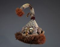 Afrique RDC - Masque éléphant «Mukyeem » Kuba, en bois, métal, perles, cauris et raphia, Congo RDC, 1ère moitié XXème.