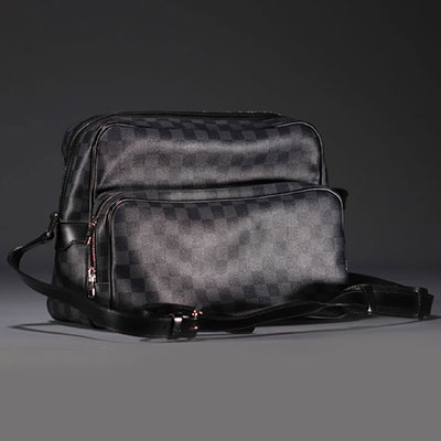 Louis VUITTON - Daytona Reporter shoulder bag, graphite checkerboard pattern.