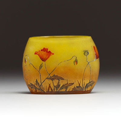 DAUM Nancy - Rare miniature vase in acid-etched and enamelled multi-layered glass with poppy design, signed in the design.