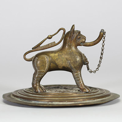Lampe à huile zoomorphe Nuremberg, XVIe siècle (élément postérieur)