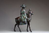 Chine - Toba sur sa mule en bronze et émaux cloisonnés.