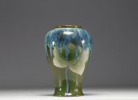 Japan - Two vases in glazed porcelain with floral decoration in relief, one signed, circa 1900.