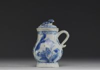 China - Covered pot in white-blue porcelain with landscape and Chilong decoration, 18th century.