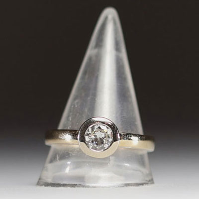 18k yellow gold ring, HSI2 round brilliant-cut diamond weighing +/- 0.75 ct, metric 63 finger, certificate.