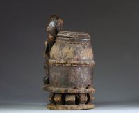 Afrique - Oracle à souris Baoulé figuratif en bois sculpté, Côte d’Ivoire, 1ère moitié XXème.