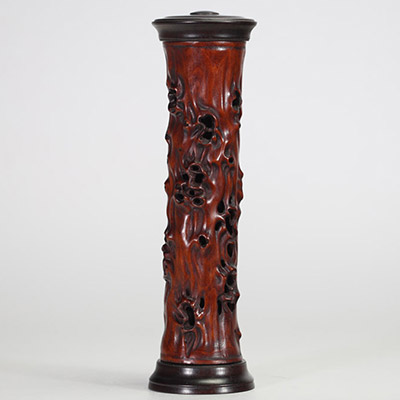 Boîte à encens en bois sculpté à décor de ruyi ajourés, Chine, dynastie Qing