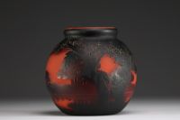 MULLER Frères Lunéville - Acid-etched multi-layered glass vase decorated with a lakeside landscape, signed.