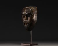 Tanzanian mask ?