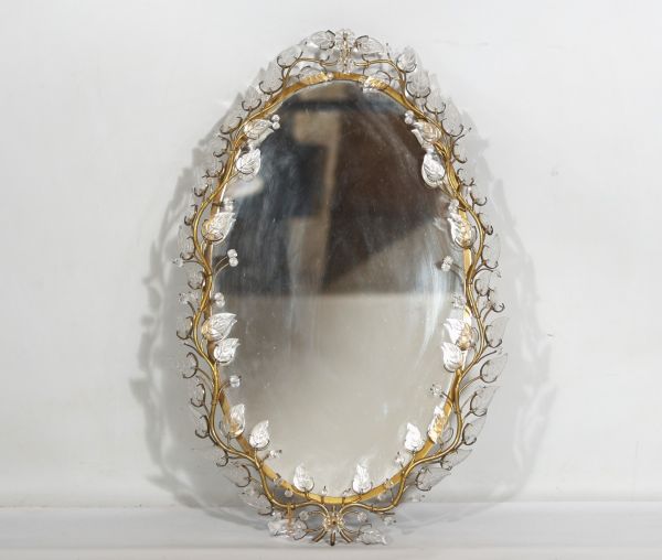 Miroir lumineux Palmer, structure de branchages entrelacés en bronze doré ornés de feuilles et de perles de verre, vers 1950-70.