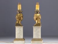 Paire de lampes en marbre blanc et bronzes dorés aux visages de Cariatides, Empire. OVER 100 YEARS OLD