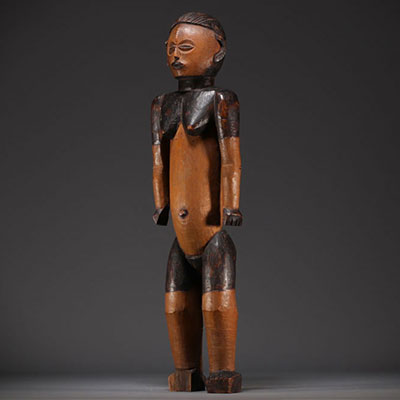 Grande statue Mbanza ou Ngbaka  collectée vers 1900 - Rep.Dem.Congo