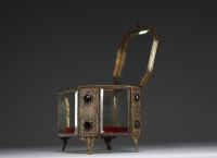Napoleon III jewellery box in glass and brass.