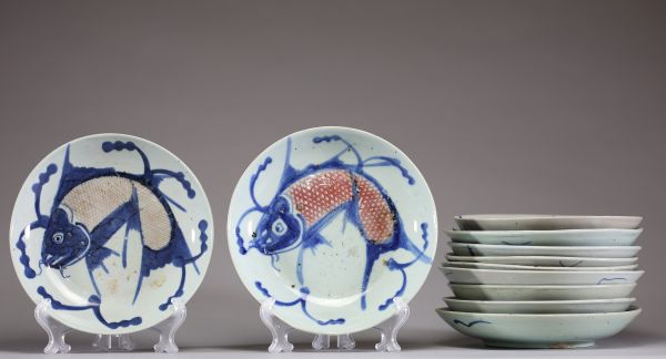 Chine - Série de onze assiettes min yao en grès porcelaineux, province de Fujian, dynastie Qing.