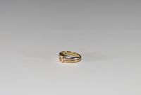 Ring in 18k white and yellow gold set with a brilliant-cut diamond weighing 3.5g.